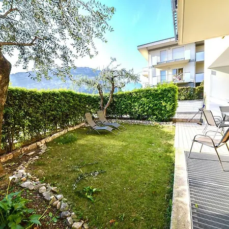 Lake & Pool * Torbole Sul Garda